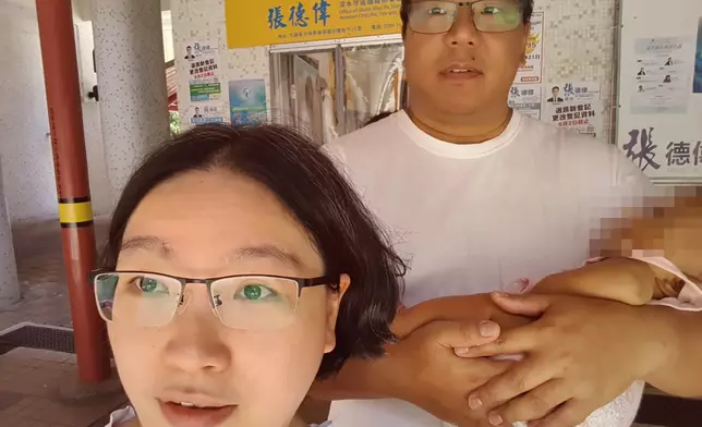 Lily的母親早前在香港家中誕下男嬰D anny，惟Danny至今已兩個月大，仍未領取出世紙。FB圖片