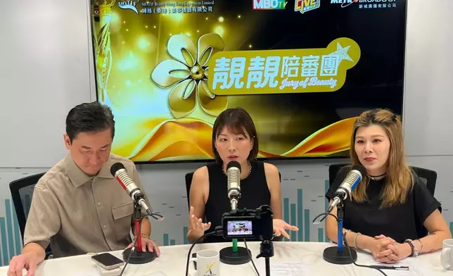左起：范振鋒、陳嘉桓、婥絲（香港）美容儀器有限公司的創辦人Nicole Lam（高力豆沙）