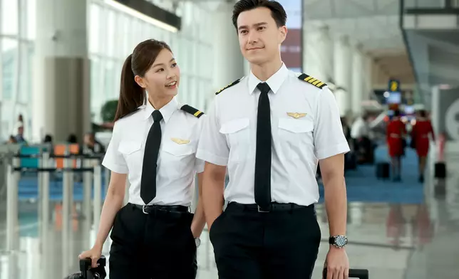 郭柏妍成為「新一代制服女神」。