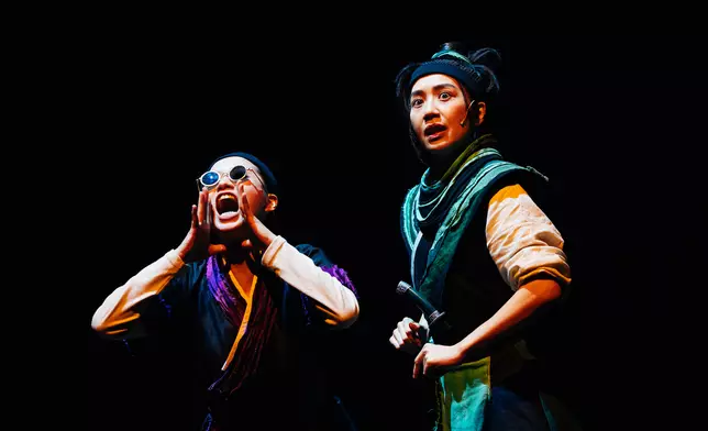 Mandy黃智雯與Rachel梁雍婷首度合作，以古裝反串造型大演莎士比亞悲劇《奧賽羅》，喜鬧演繹，觀眾可以笑住睇悲劇！（攝影：Lee Wai-leung）
