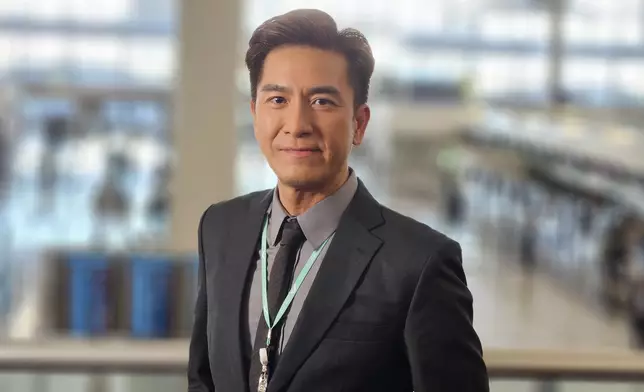馬國明「西裝好男人」