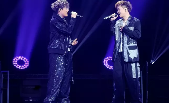 二人以靚聲為當晚帶嚟多首80年代經典金曲。