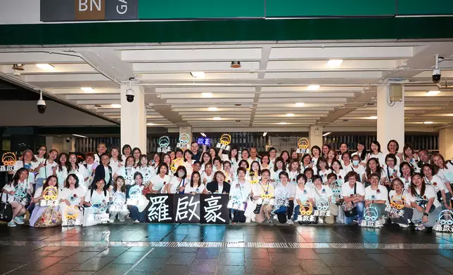 有啟豪演出必定有大批豪殼（粉絲暱稱）到場支持。