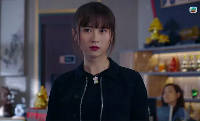 Carmen清純得、冷艷亦得，得咗。