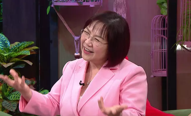 玲玲姐同婉婉輪流強攻吳若希，搞到吳若希都唔識反應，最終仲要以笑遮醜。