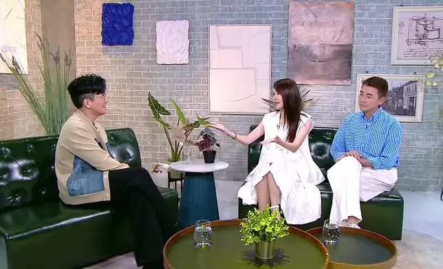 Albert（左起）、翠如同Tony相識多年，老友鬼鬼。