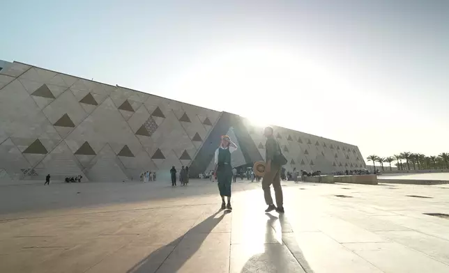 呢個節目無論實景定係AI穿越畫面，都極盡視覺衝擊同享受。