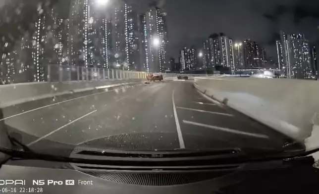 青沙公路星期二晚發生致命交通意外，造成兩死兩傷。FB圖片