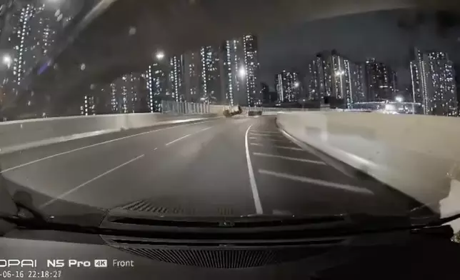 青沙公路星期二晚發生致命交通意外，造成兩死兩傷。FB圖片