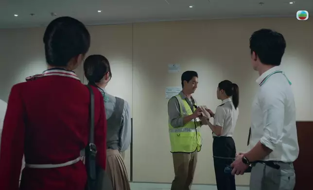 郭柏妍做24孝女友勁晒完美。