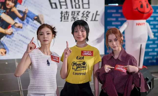 謝咏欣、伍詠詩、鄧月平