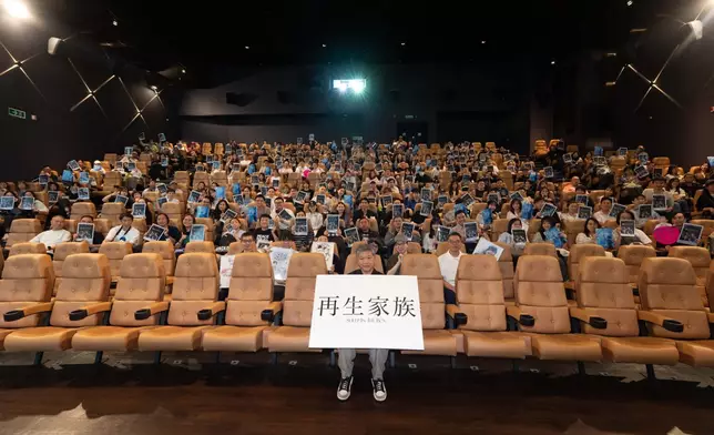 日本大導演是枝裕和訪港現身謝票場及群星首映禮。