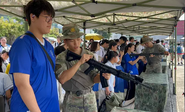 昂船洲軍營開放日。巴士的報記者攝