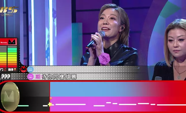 龍婷與李佳戰戰兢兢唱《睡公主》，雖然失敗但勝出遊戲，唱完後龍婷一額汗。