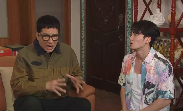 二人不時又相敬如賓。