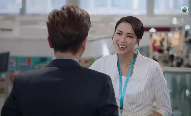 呢幕真係好爆笑，Tiffany都好靚。