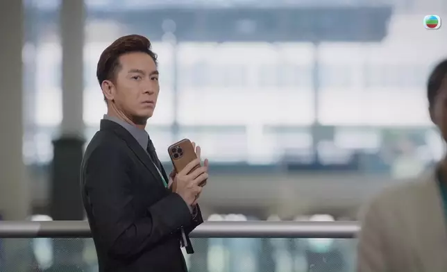 呢幕真係好爆笑，Tiffany都好靚。