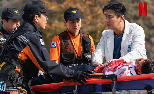 《外傷重症中心》第一季結尾已埋下多處伏筆。NetflixKorea圖片