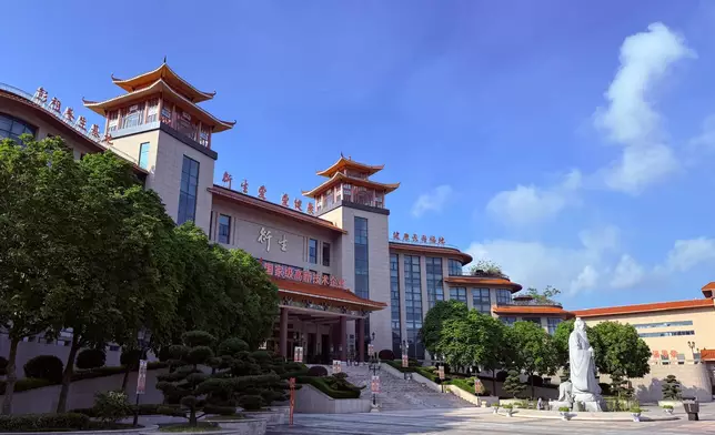 衍生健康醫藥產業園位於廣東雲浮市，佔地逾20萬平方米，獲評國家3A級景區。