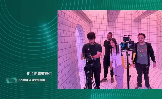 陳少琪女兒陳明憙擔任導演。