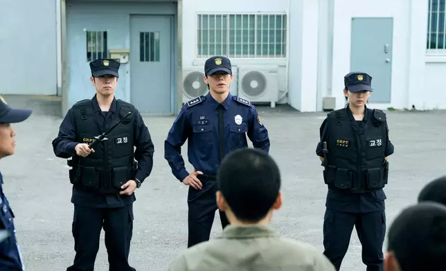 《鐵拳教育》掀起熱潮，帶動劇中演員人氣飆升。Netflix圖片