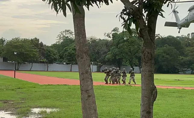 解放軍駐港部隊開放日。巴士的報記者攝