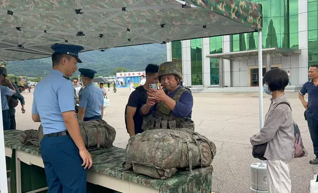 石崗軍營開放日。巴士的報記者攝