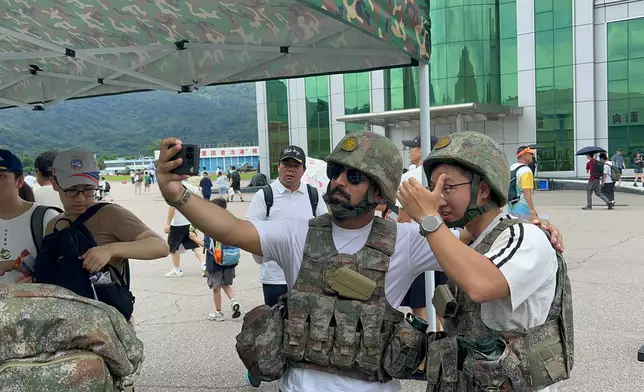 石崗軍營開放日。巴士的報記者攝