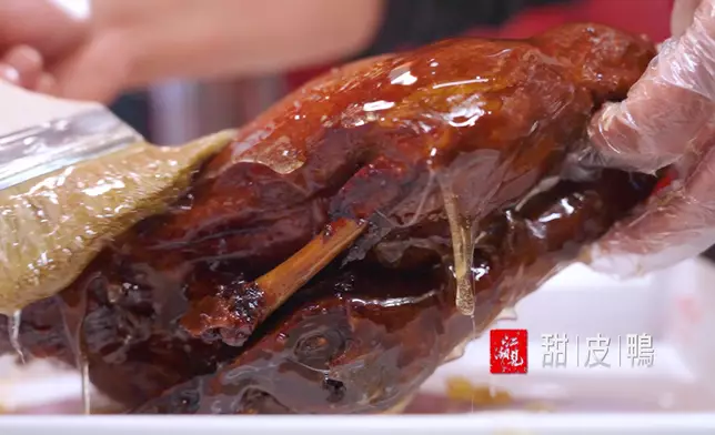 無論係菜式，定為兩師兄弟嘅為食表情包，都一樣咁好睇。