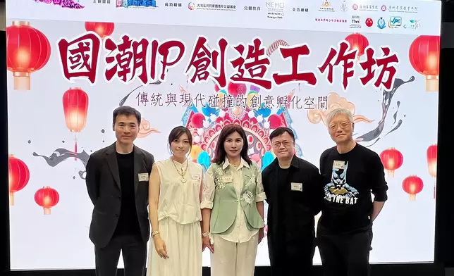（左起）周紹榮律師、創意公關專家李彥儀女士、中港新世代基金會會長李慧芬女士、THEi周偉滔助理教授及電影特效大師馬文現先生，跨界攜手為香港青年開拓文創與前沿科技新視野