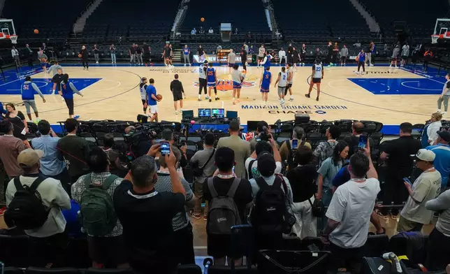 紐約人隊在紐約備戰NBA總決賽第三場對陣聖安東尼奧馬刺隊的賽事，攝於2026年6月7日周日。(美聯社圖片/Ross D. Franklin) AP圖片