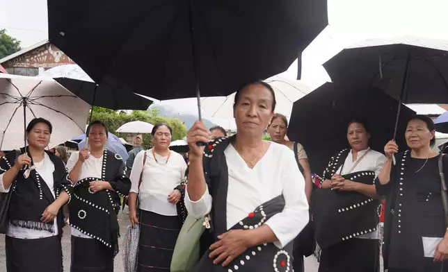 62歲的阿希莎·馬格周五（2026年6月19日）在印度東北部那加蘭邦首府科希馬，參與一場抗議針對女性性暴力案件增加，並要求為受害人伸張正義的示威活動。(美聯社圖片/Yirmiyan Arthur) AP圖片