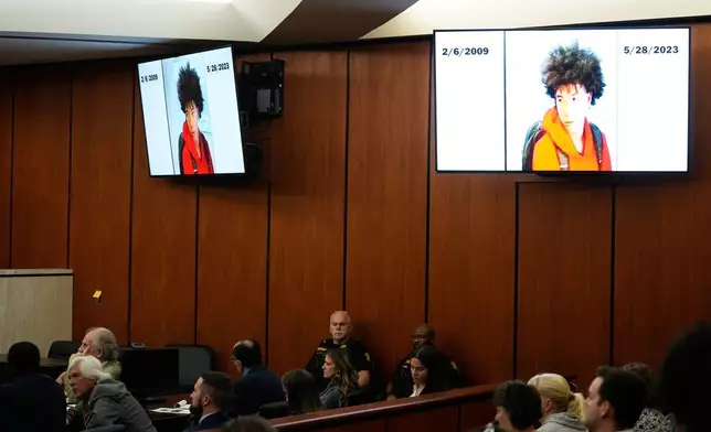 周一在南卡羅來納州哥倫比亞，被控於2023年槍殺一名14歲少年的便利店店主周志奇的謀殺案結案陳詞期間，法庭上展示了賽勒斯·卡馬克-貝爾頓的圖像。(美聯社圖片/Erik Verduzco) AP圖片