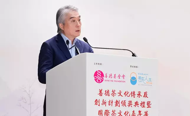 香港善德基金會主席藍國慶先生於頒獎典禮上致辭