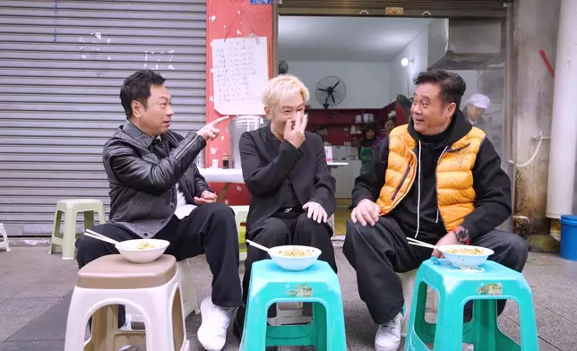 雖然佢無啦啦踩麥包，但睇麥包個樣咁開心，就知完全冇攻擊性，同埋佢哋真係好好感情啦。
