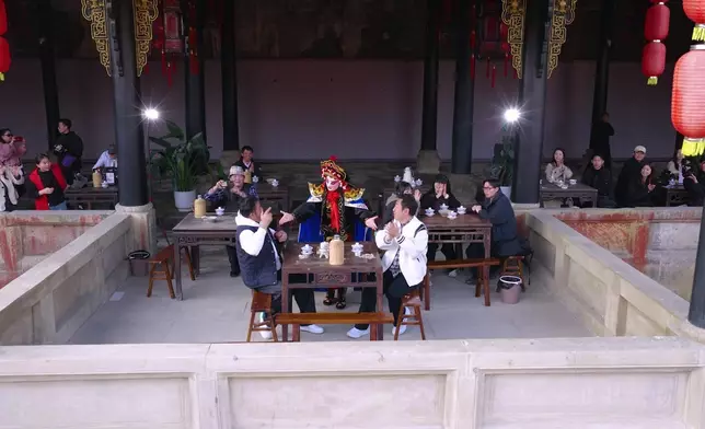 置身南華宮VVVIP位置欣賞川劇。