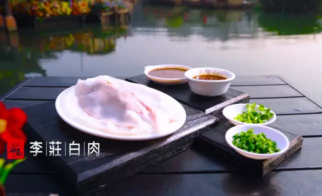 在李莊古鎮大歎景色怡人的「艇仔三白」。