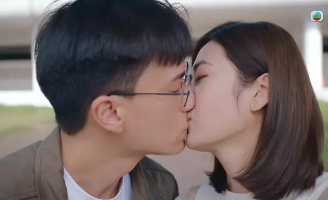 仲要kiss埋