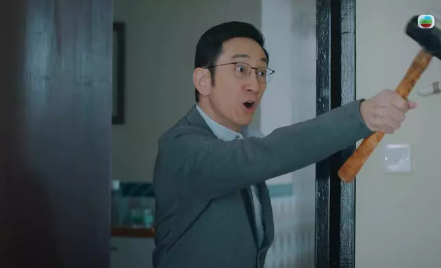 大結局精彩劇照搶先頭，吳啟華暴走變成咗鐵鎚狂魔呀。