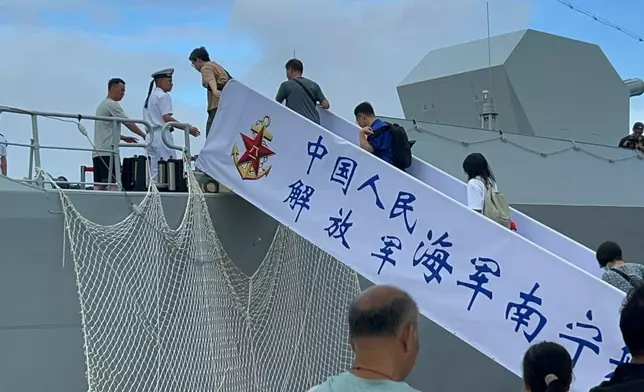 南寧艦編隊星期六（7月4日）起一連兩日開放予已預約的市民登艦參觀。巴士的報記者攝