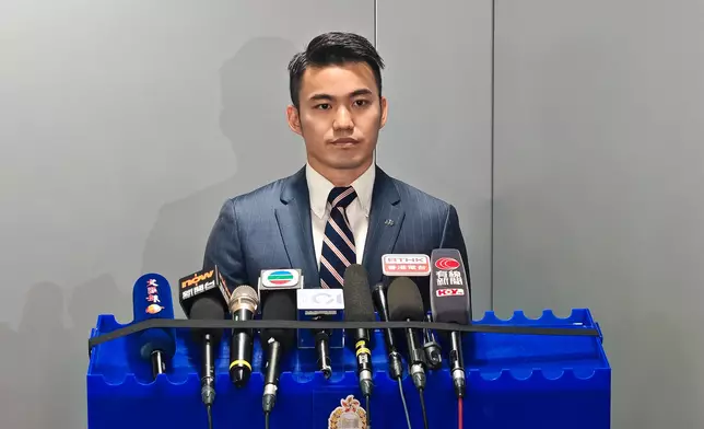 毒品調查科行動組總督察林柏喬現向傳媒簡報案情。
