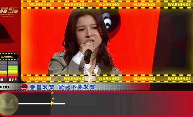 劉愷蕎挑戰神曲《傷逝》，有驚無險打爆機，三位主持都戥她開心。
