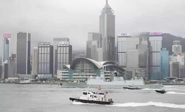 海軍艦艇編隊今日(7月6日)早上完成來港行程並駛離香港。巴士的記者攝