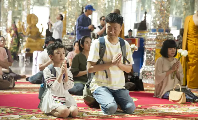 隨後亦有在《阿龍》飾演鄭中基女兒。
