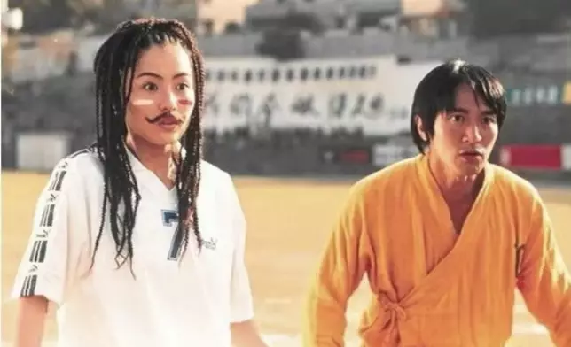 周星馳新作《功夫女足》定檔7月11日上映，張柏芝即時行動力撐，火速包下18場電影場次。