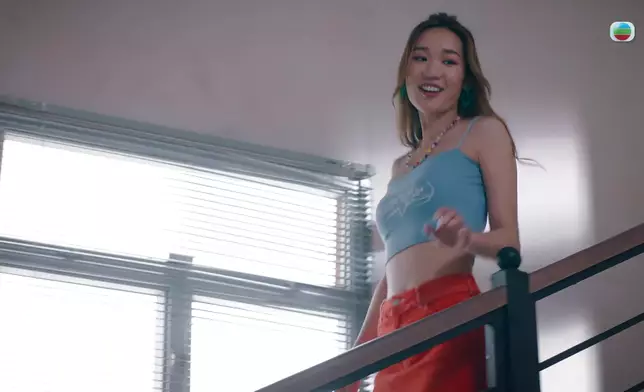 青春得嚟慵懶，好有吸引力。