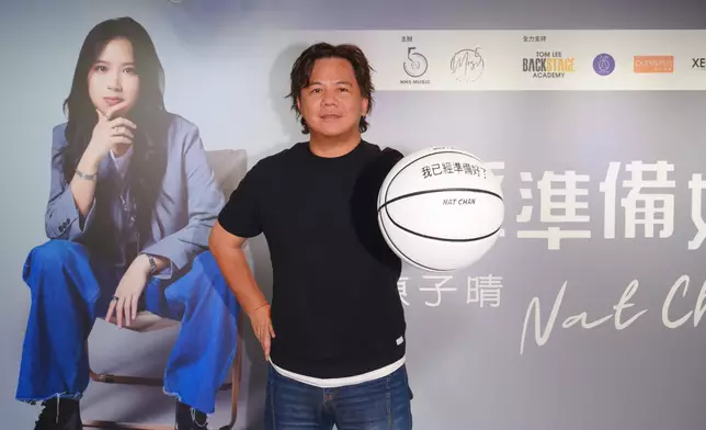 他澄清去年因簽約洪心怡傳與TVB不和純屬誤會，自言「從來都好支持TVB」。