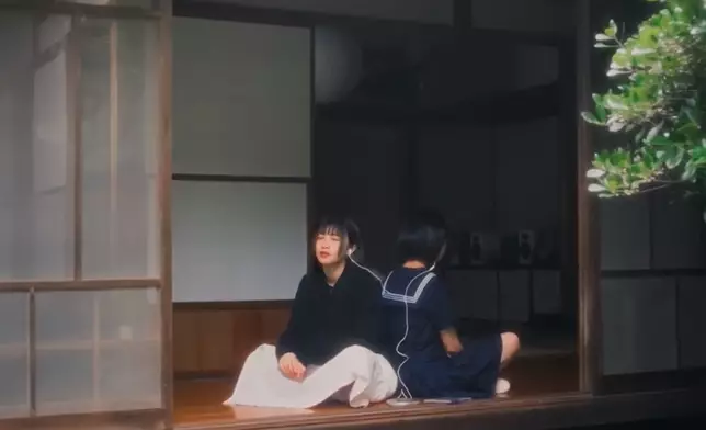 何洛瑤（sica）驚喜推出個唱前夕新歌《大團圓結局》。