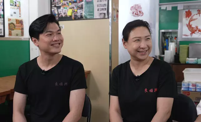 夫婦攜手走過30個年頭。