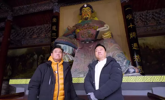 朱仙鎮拜會岳飛廟之餘。